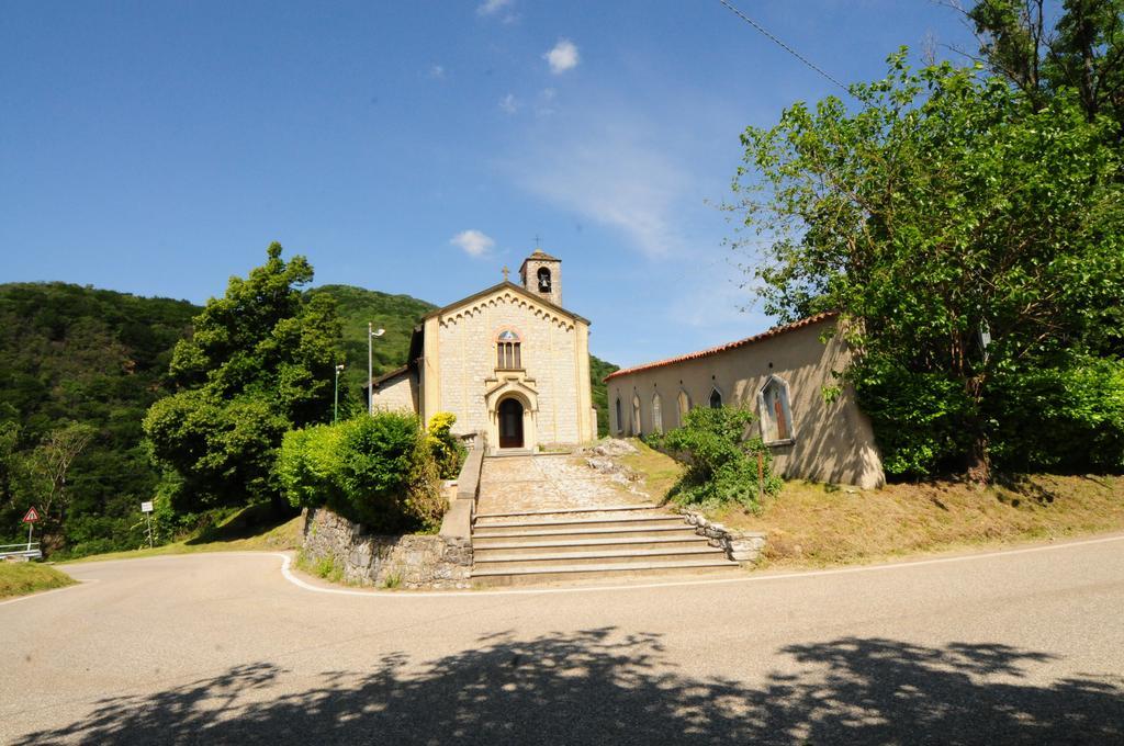 Locanda Del Pittore Arcumeggia Bagian luar foto