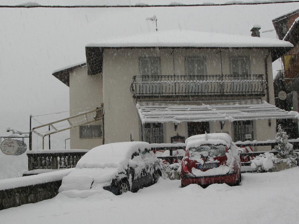 Locanda Del Pittore Arcumeggia Bagian luar foto