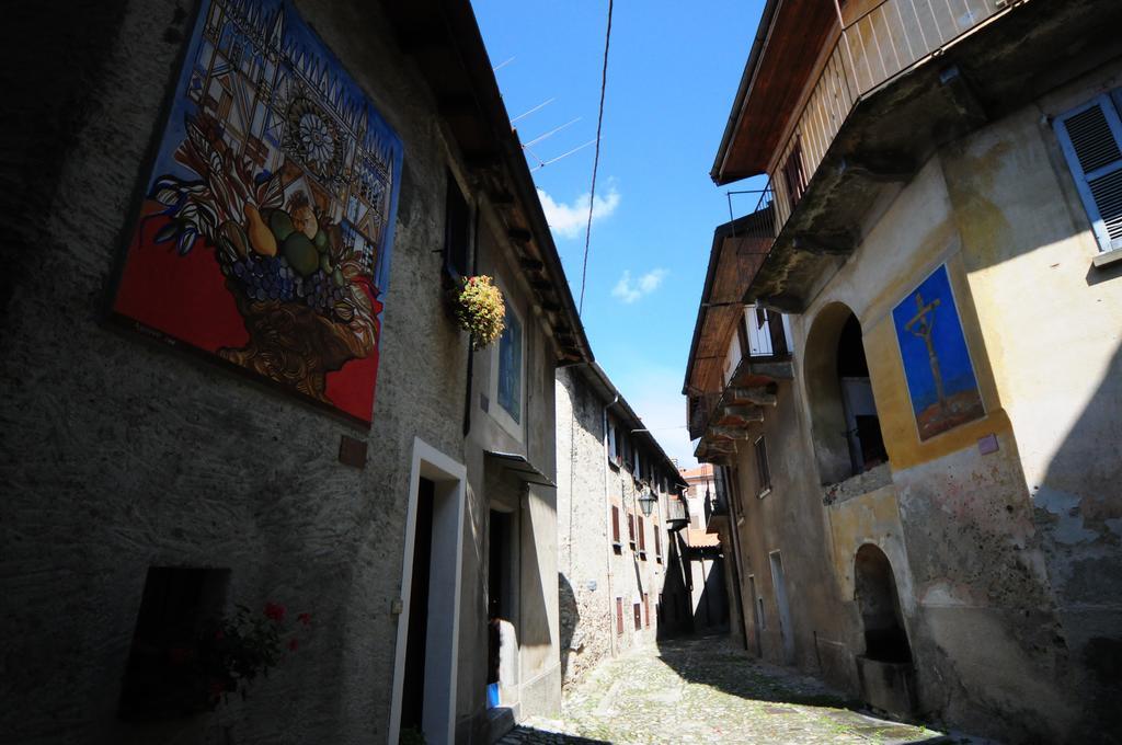 Locanda Del Pittore Arcumeggia Bagian luar foto