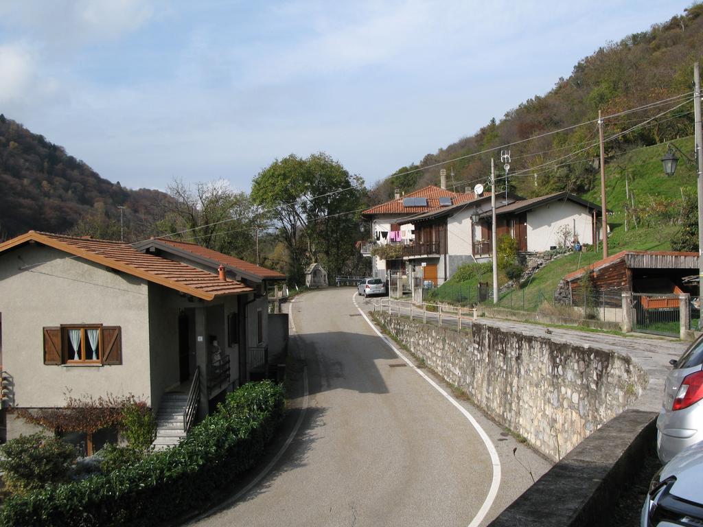 Locanda Del Pittore Arcumeggia Bagian luar foto