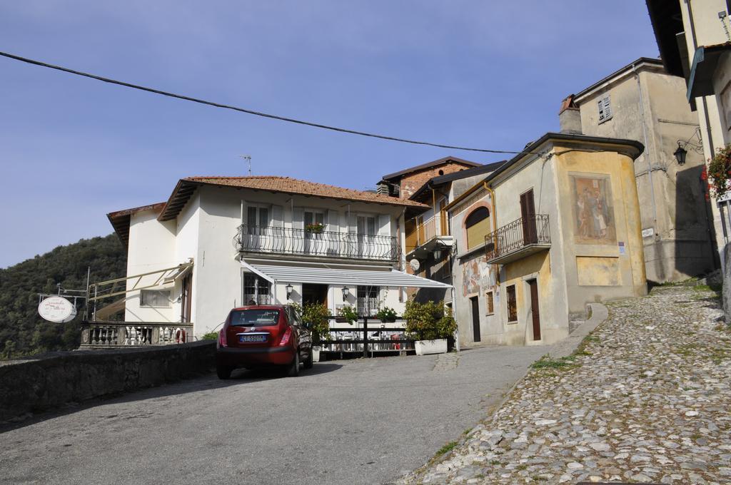 Locanda Del Pittore Arcumeggia Bagian luar foto
